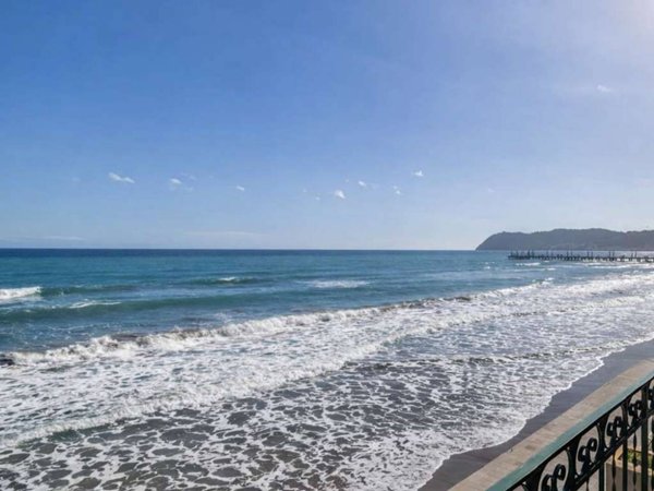appartamento in vendita ad Alassio