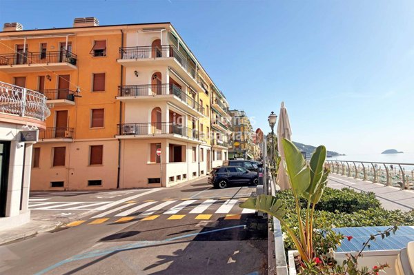 appartamento in vendita ad Alassio