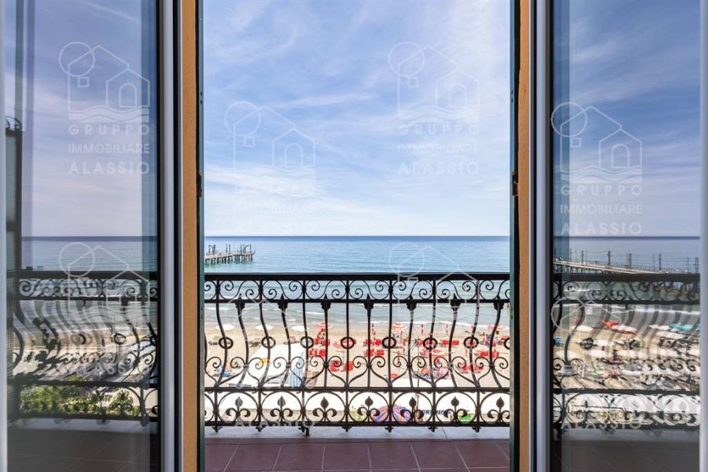 appartamento in vendita ad Alassio