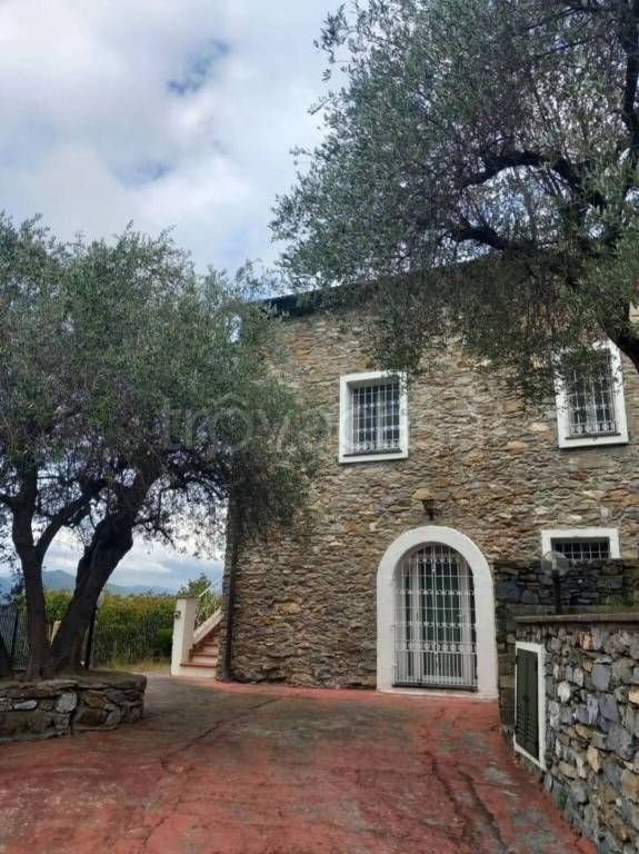 casa indipendente in vendita ad Alassio in zona Caso