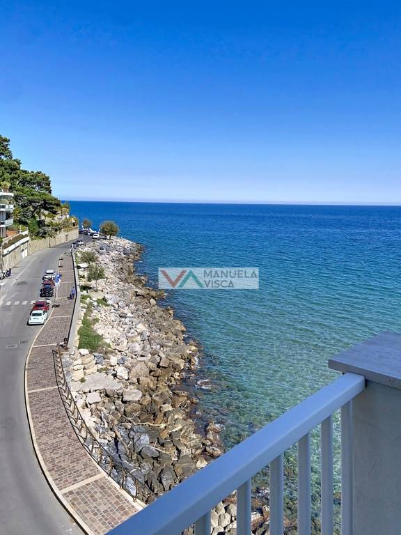 appartamento in vendita ad Alassio
