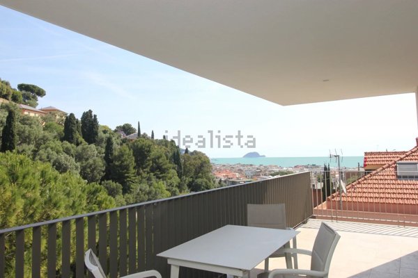 appartamento in vendita ad Alassio