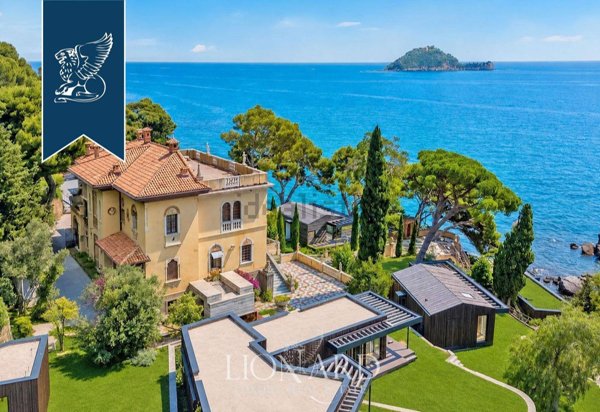 villa in vendita ad Alassio