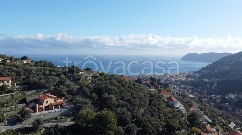 casa indipendente in vendita ad Alassio
