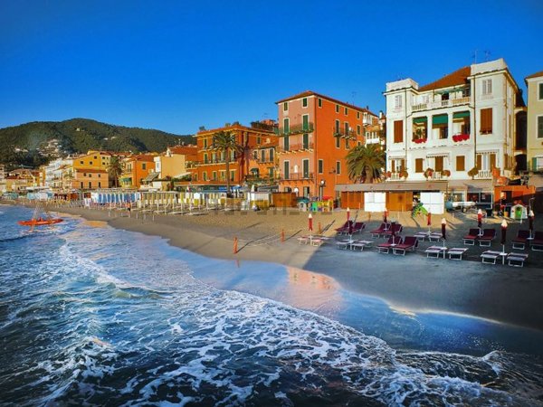 appartamento in vendita ad Alassio