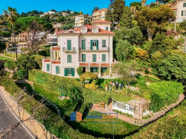 appartamento in vendita ad Alassio
