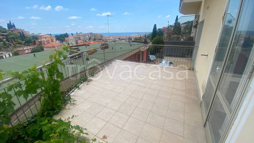 appartamento in vendita ad Alassio