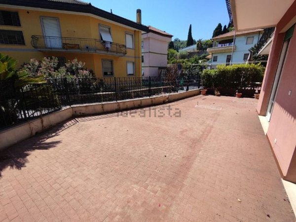 appartamento in vendita ad Alassio in zona Solva