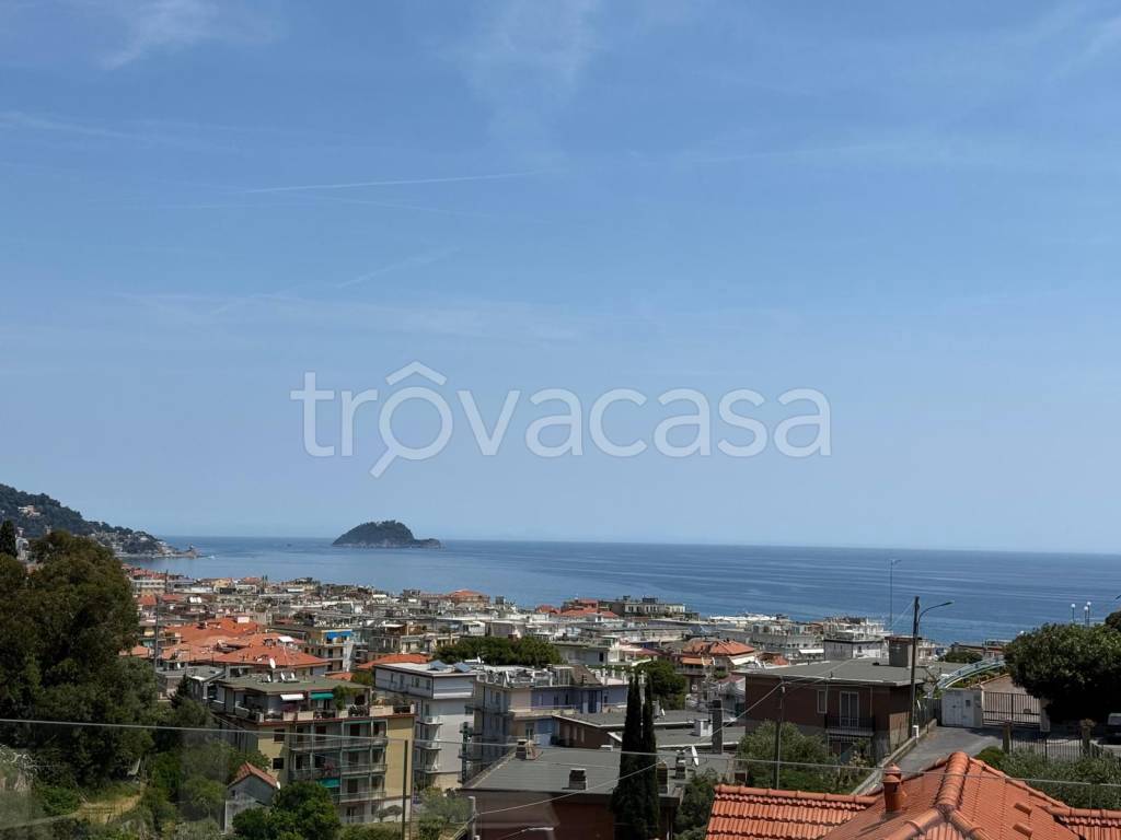 appartamento in vendita ad Alassio in zona Solva