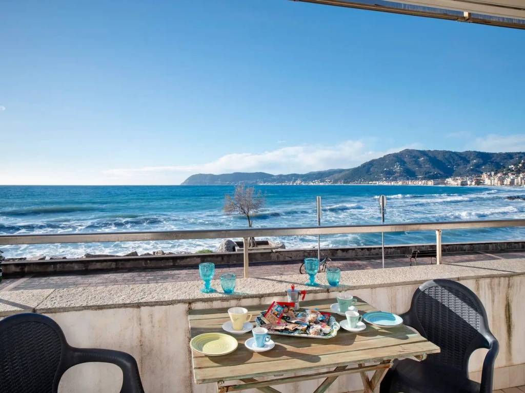 appartamento in vendita ad Alassio