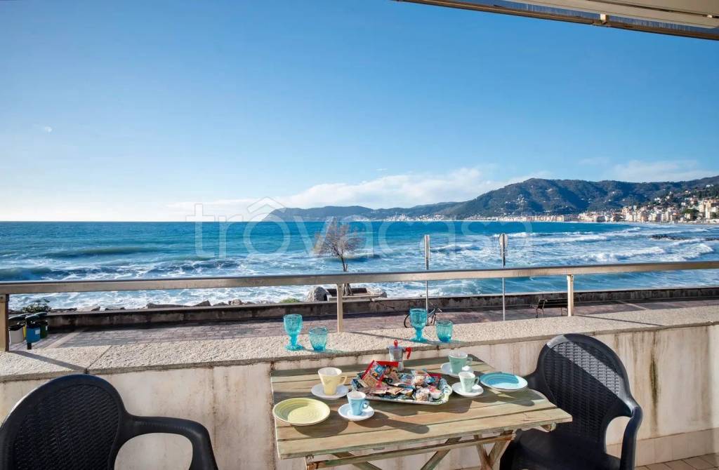 appartamento in vendita ad Alassio