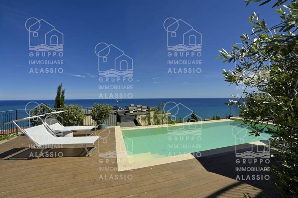casa indipendente in vendita ad Alassio in zona Solva