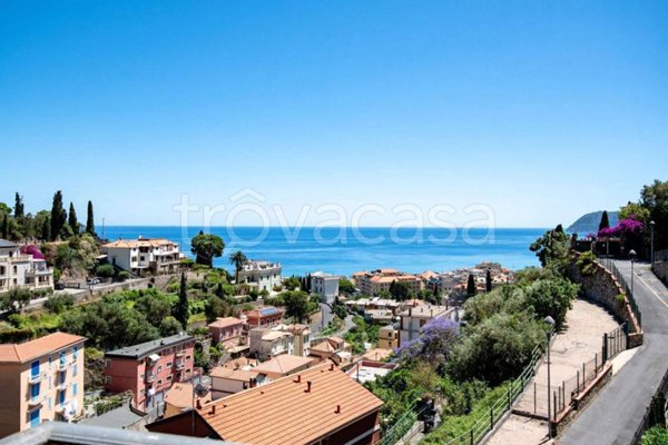 appartamento in vendita ad Alassio in zona Solva