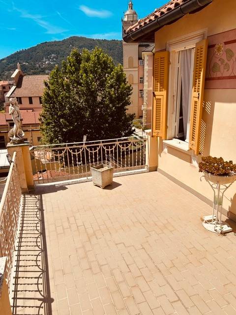 appartamento in vendita ad Alassio