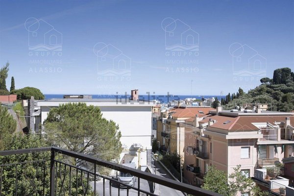 appartamento in vendita ad Alassio