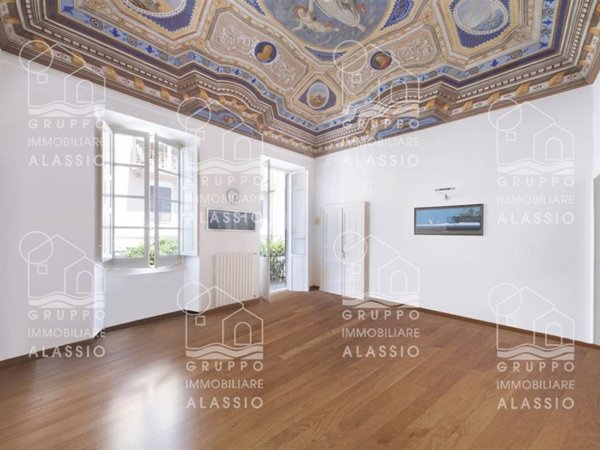 appartamento in vendita ad Alassio