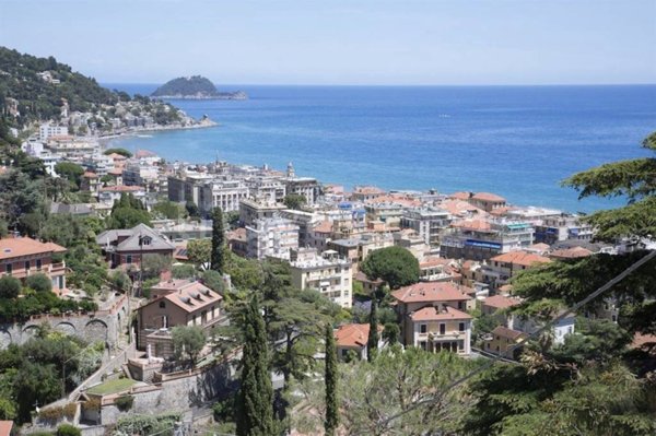 appartamento in vendita ad Alassio in zona Solva