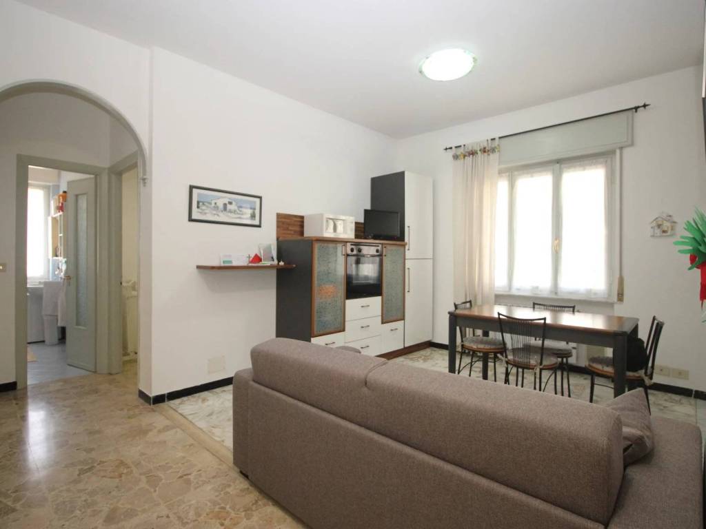 appartamento in vendita ad Alassio in zona Moglio