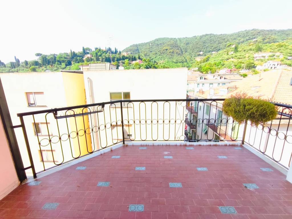 appartamento in vendita ad Alassio in zona Solva