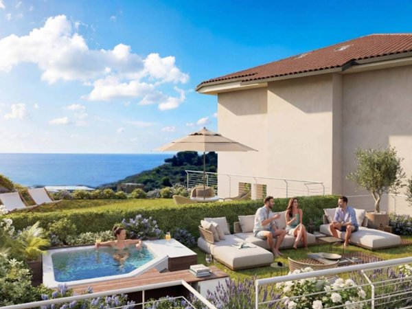 appartamento in vendita ad Alassio in zona Moglio