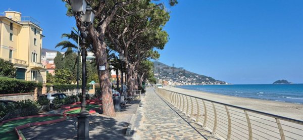appartamento in vendita ad Alassio in zona Solva