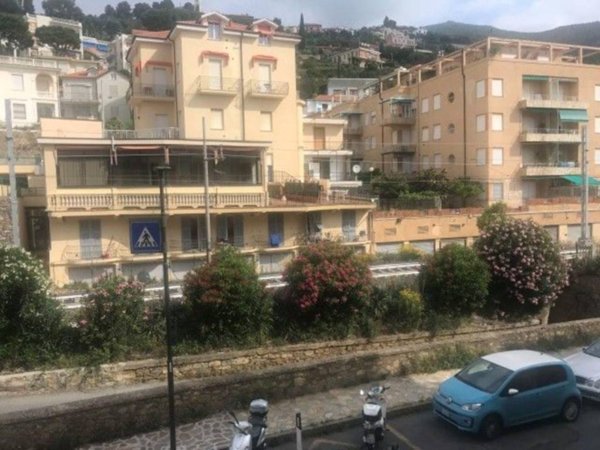 appartamento in vendita ad Alassio