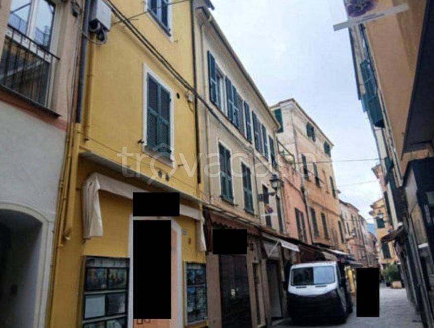 appartamento in vendita ad Alassio