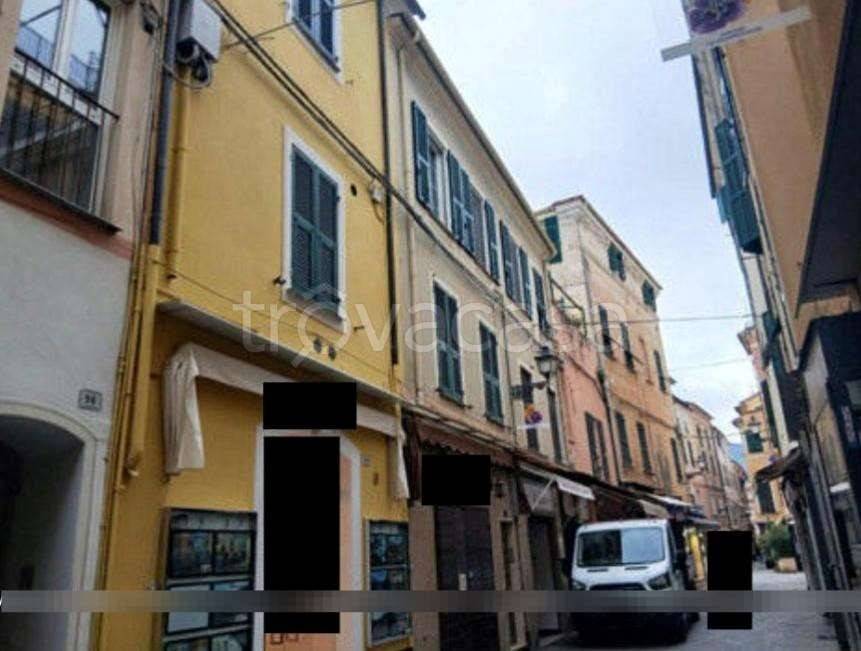 appartamento in vendita ad Alassio