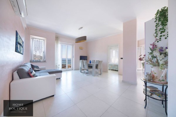appartamento in vendita ad Alassio in zona Solva