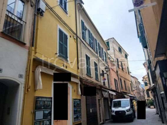 appartamento in vendita ad Alassio