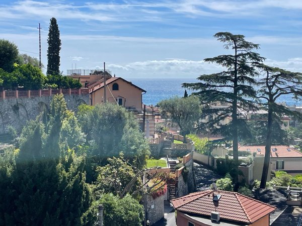appartamento in vendita ad Alassio in zona Solva