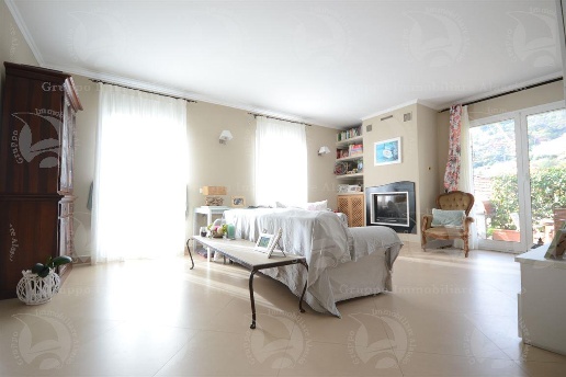 casa indipendente in vendita ad Alassio in zona Moglio