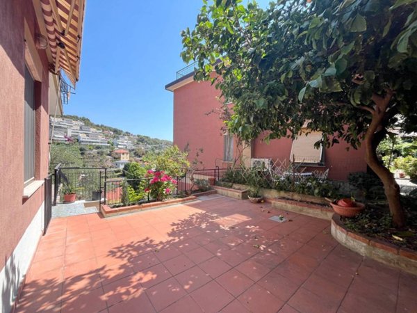 appartamento in vendita ad Alassio in zona Solva