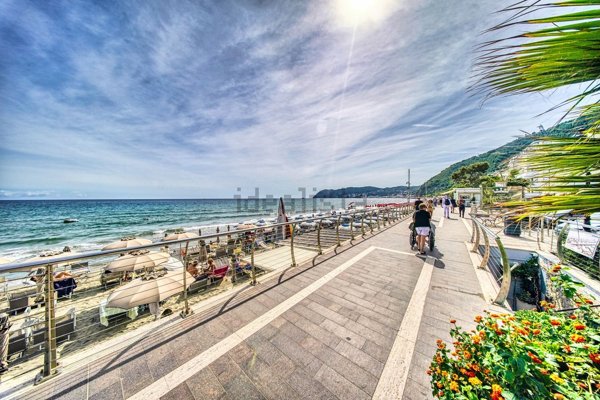 appartamento in vendita ad Alassio