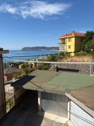 appartamento in vendita ad Alassio in zona Solva
