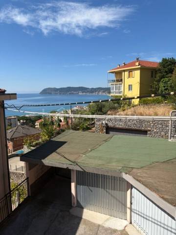 appartamento in vendita ad Alassio in zona Solva