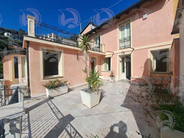 appartamento in vendita ad Alassio in zona Solva