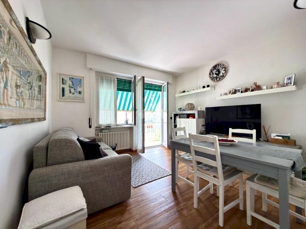 appartamento in vendita ad Alassio in zona Moglio