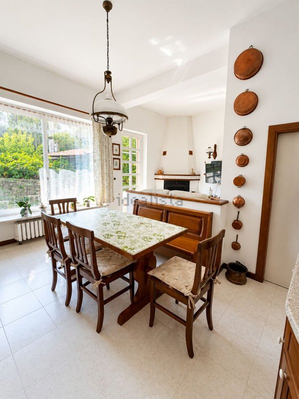 casa semindipendente in vendita ad Alassio in zona Moglio