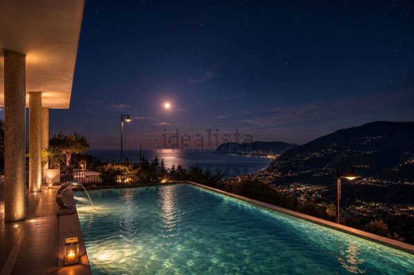 casa indipendente in vendita ad Alassio in zona Solva