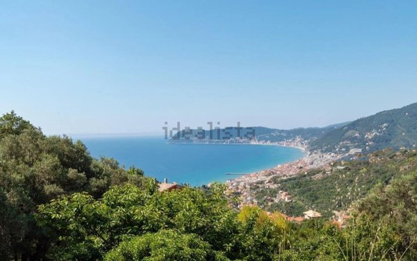 casa indipendente in vendita ad Alassio in zona Solva