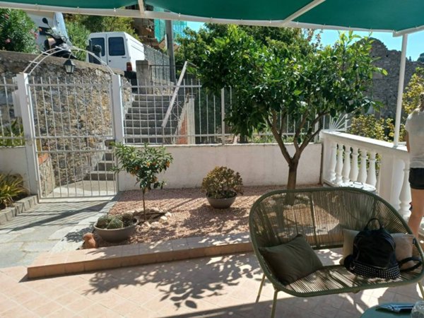 casa semindipendente in vendita ad Alassio in zona Solva