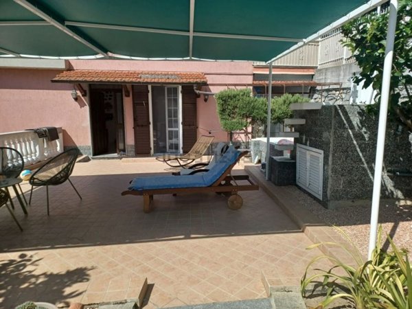 casa semindipendente in vendita ad Alassio in zona Solva