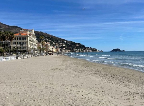 appartamento in vendita ad Alassio