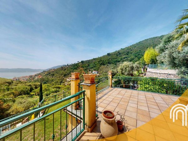 casa indipendente in vendita ad Alassio in zona Solva