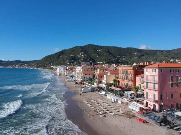 appartamento in vendita ad Alassio