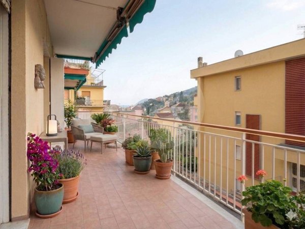 appartamento in vendita ad Alassio in zona Solva