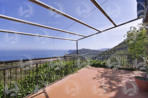 casa indipendente in vendita ad Alassio