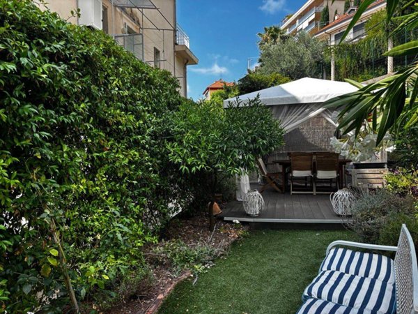 appartamento in vendita ad Alassio in zona Solva