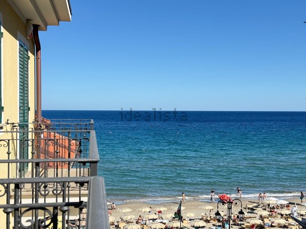 appartamento in vendita ad Alassio